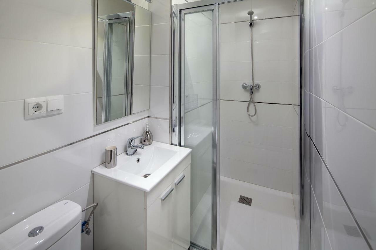 Wanderlust Malaga Apartamentos 1 Exterior photo